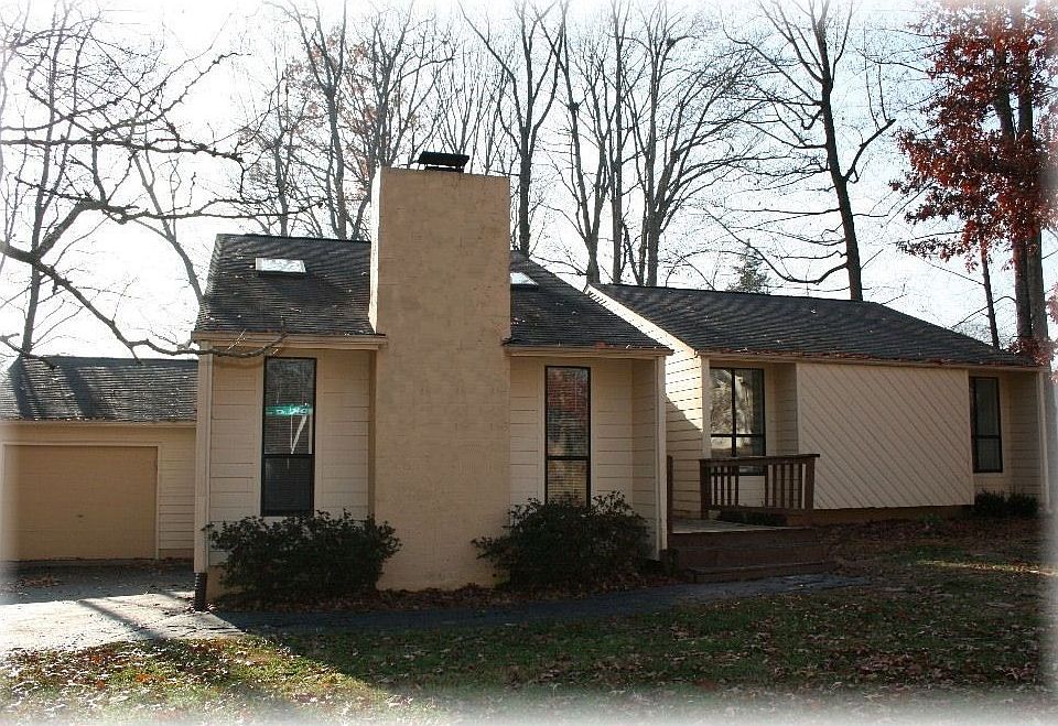 3300 Summerbrooke Drive