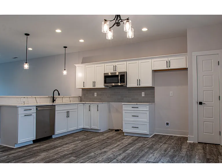 513 Cabell St #513 — Photo 9