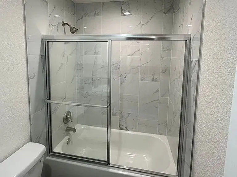 2225 S Lee Ave — Photo 3
