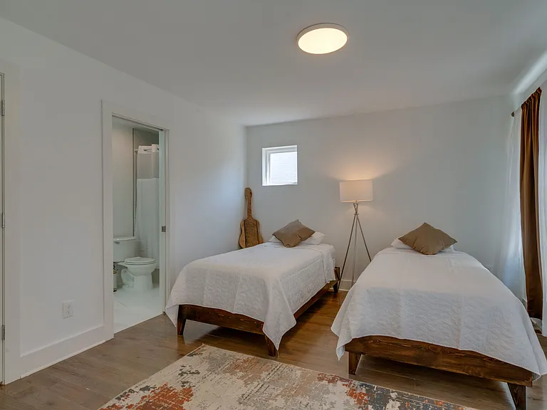 131 Fern Ave — Photo 6