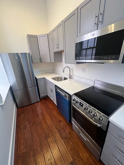 Building Photo - 125 Washington St #203