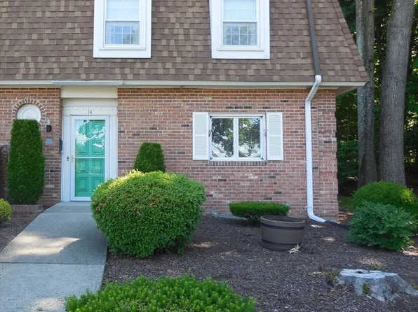 39 W Summit St APT 14, South Hadley, MA 01075