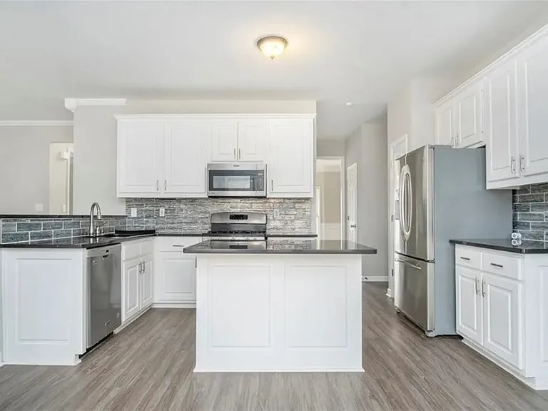 3545 Rosewicke Dr — Photo 5