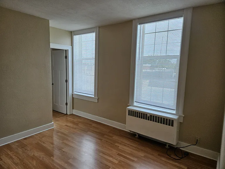 110 S Fond Du Lac Ave #5 — Photo 12