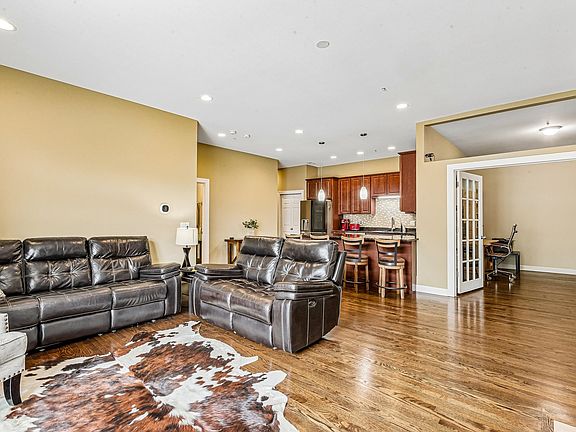 4th image of 5420 N Kedzie Ave APT 2A