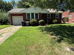 10 Fox Grove Dr, Hampton, VA 23664