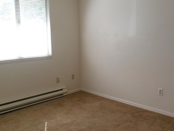 3rd image of 3318 Willow Ct SE #3311