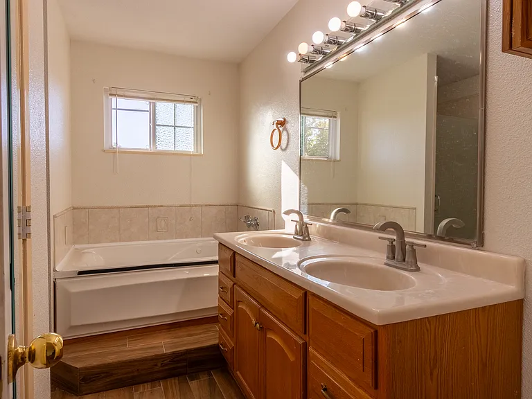 5500 Sunset Oak Ct — Photo 35