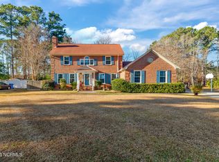 223 Biltmore Ln E, Jacksonville, NC 28546