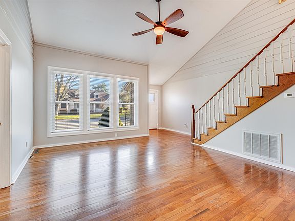 3rd image of 309 Golf Cart Dr