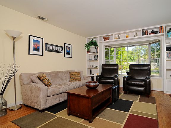 5th image of 3560 Sophia Way