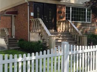 25403 58th Ave, Little Neck, NY 11362