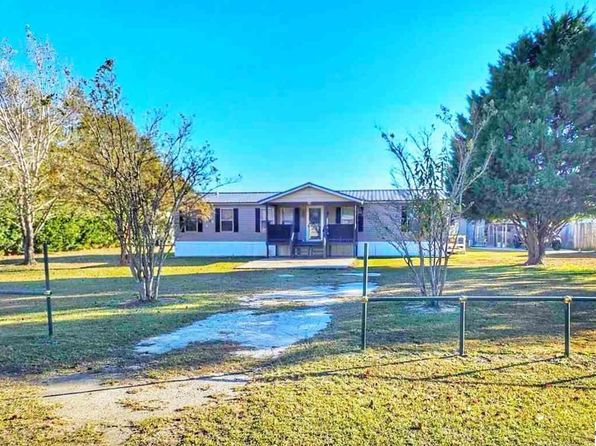1407 Madania Dr, Dillon, SC 29536