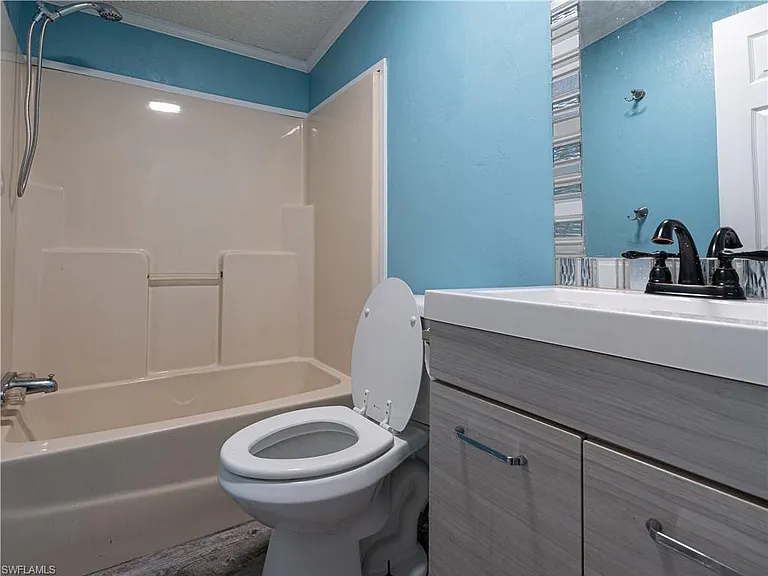 10910 NE 97th Pl — Photo 13