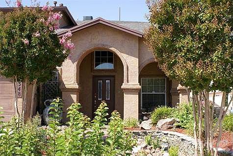 COVERED FRONT PORCH