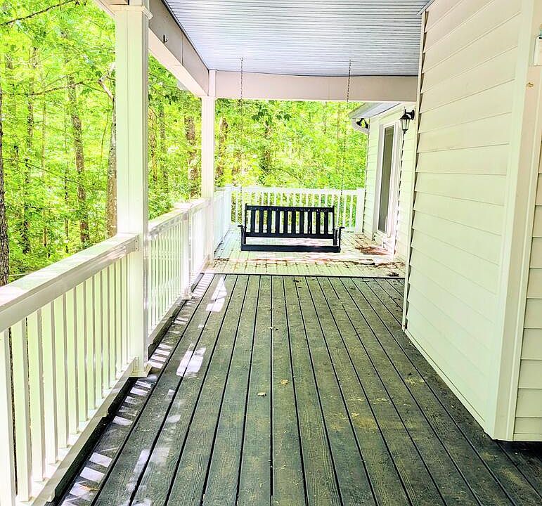 1st image of 446 E Cove Rd