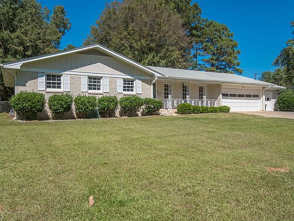 2nd image of 2024 Forest Dr