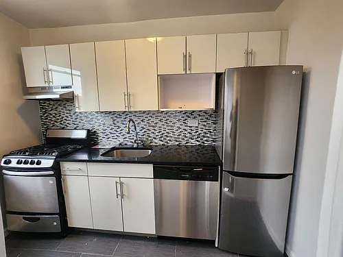 510 Riverdale Ave #5M Photo 1