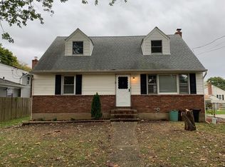 7 Bennington St, Melville, NY 11747
