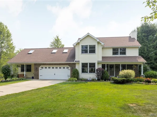 6733 Scherff Rd, Orchard Park, NY 14127