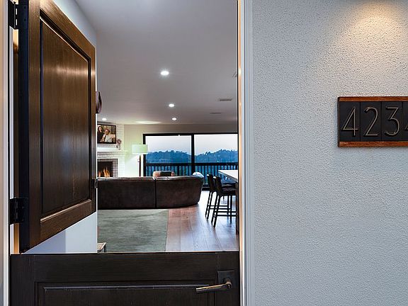 4th image of 4234 Palmero Dr