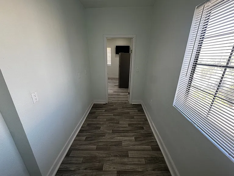 Michigan Avenue Apartments — Photo 115