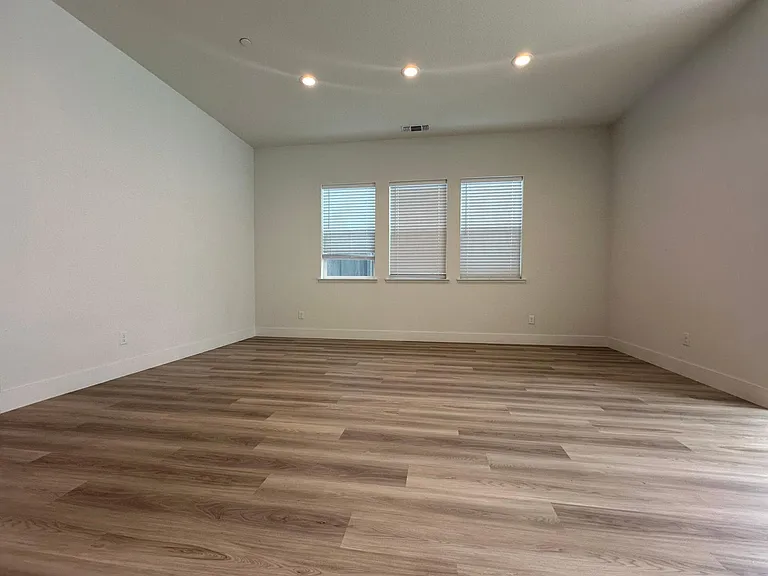 2918 Turner Ave — Photo 44