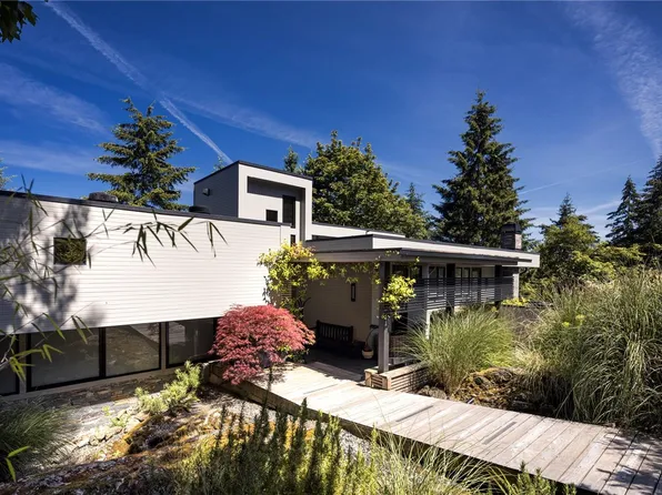 683 Steamer Dr, Capital, BC V9E 2A1