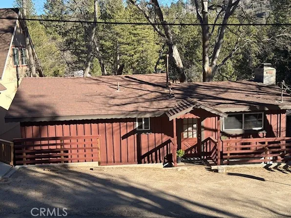 631 Oak Knoll Dr, Green Valley Lake, CA 92341