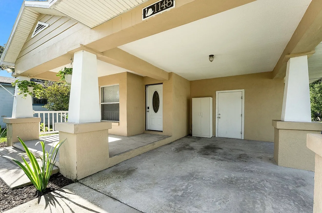 1148 Ruby St — Photo 2