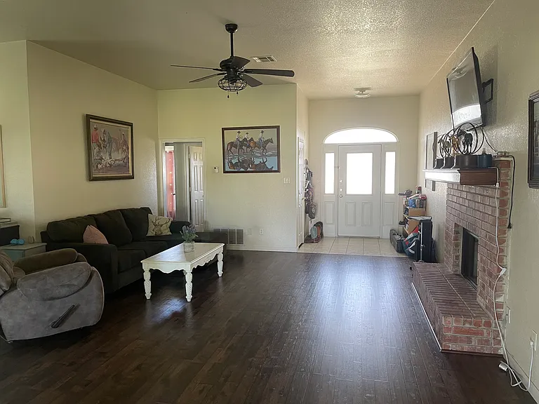 136 County Road 4889 — Photo 2