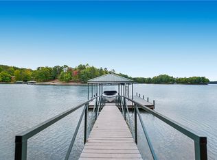 806 Elmtree Ln, Seneca, SC 29672