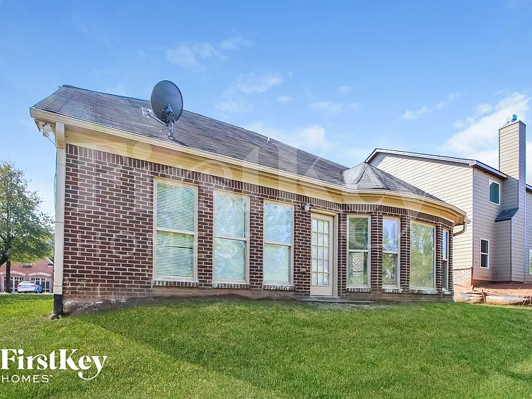 136 Janney Cir — Photo 15
