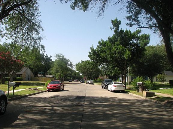 5th image of 910 Maydelle Ln