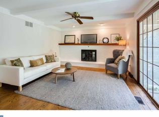 9 Colonial Ridge Dr, Haddonfield, NJ 08033