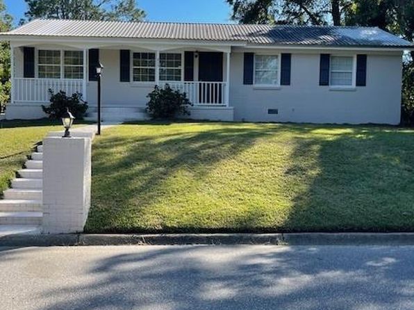 615 Holly Dr, Eufaula, AL 36027