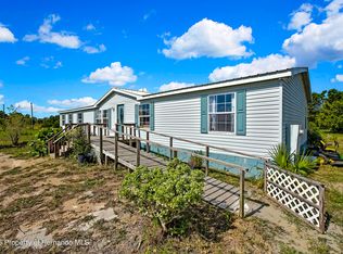 11089 Fulmar Rd, Weeki Wachee, FL 34614