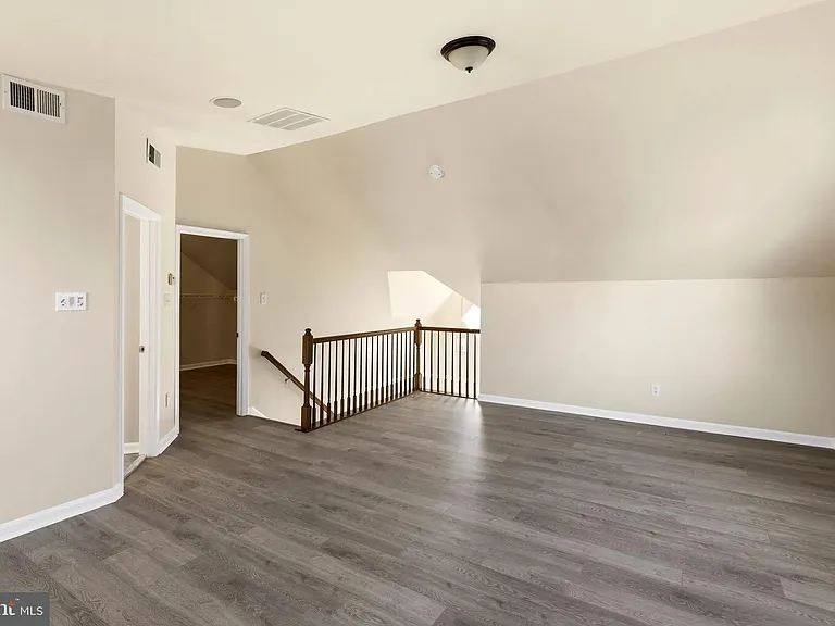 4704 Denview Way — Photo 29