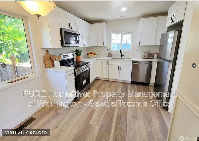 4 bed, 2.0 bath, 1645 sqft, $3,250 — Photo 3