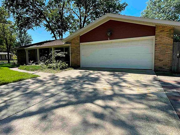 3rd image of 3427 Elwood Dr