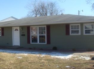 409 Willow Dr, O'Fallon, IL 62269