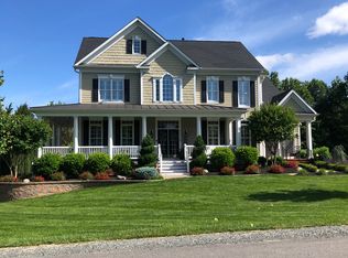 42716 Red Shale Ct, Ashburn, VA 20148