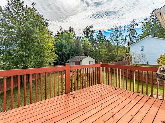 5th image of 1970 Foster Trace Ct