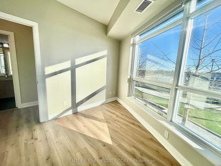 135 Village Green Sq #617 — Photo 15