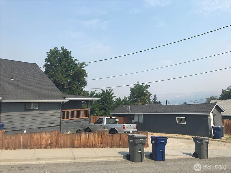 4th image of 541 Walker Avenue