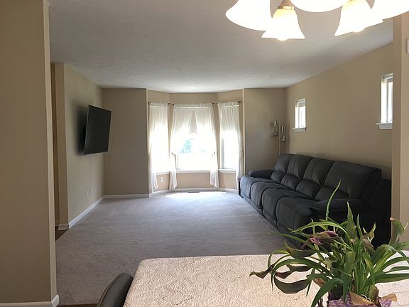 4th image of 3797 Central Ave