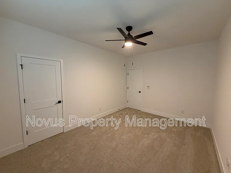 205 Laney Dr — Photo 22