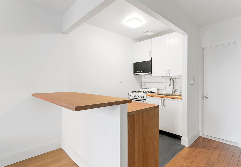 1st image of 47-40 11th St #2B