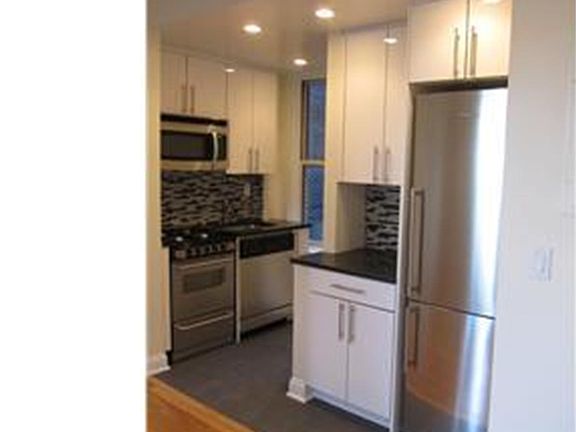 4th image of 309 W 57th St APT 1609