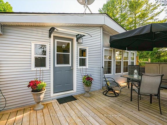 4th image of 8685 Rock Glen Rd #405